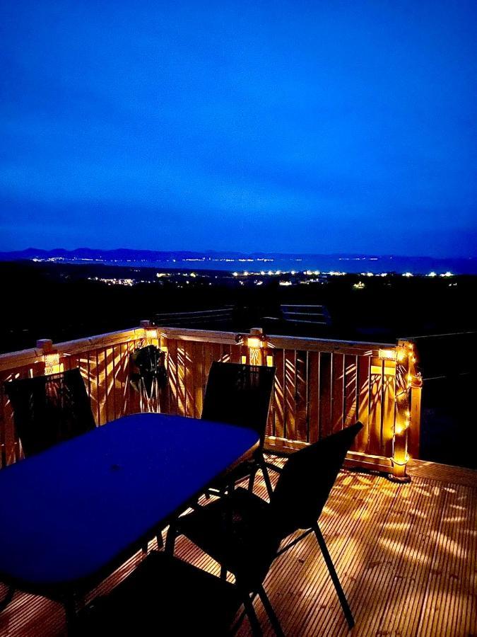 Snowdon Bay - North Wales - Stunning Llyn Peninsula Mountain & Ocean Views - Wilde Retreats Villa Pwllheli Exterior photo
