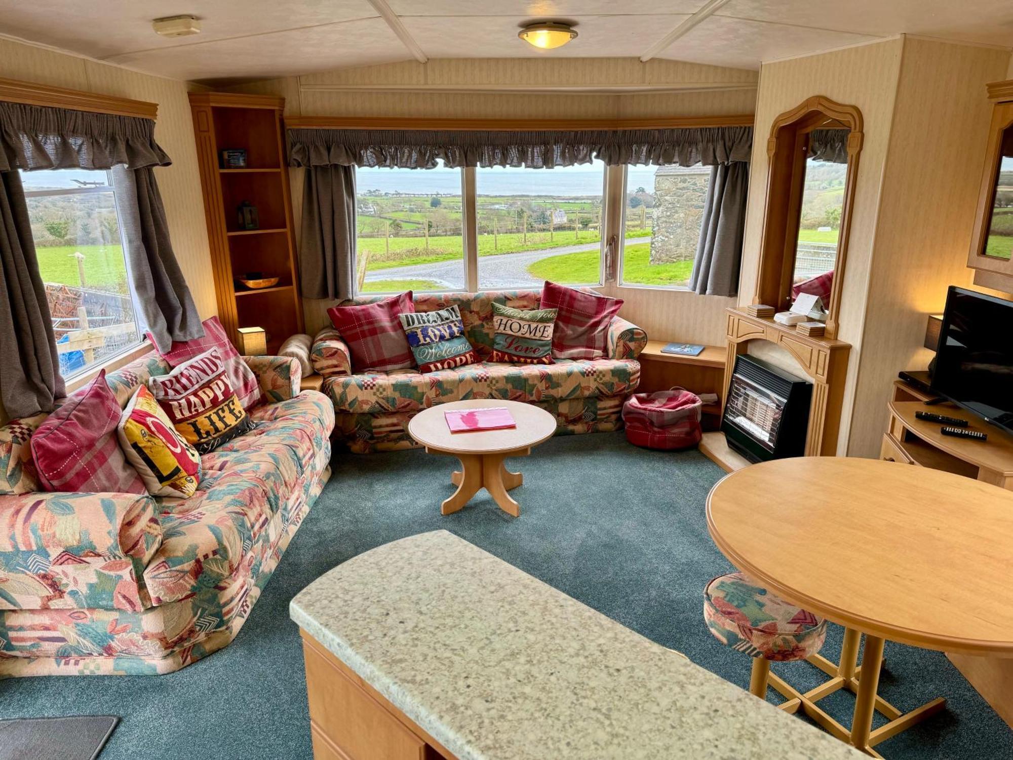 Snowdon Bay - North Wales - Stunning Llyn Peninsula Mountain & Ocean Views - Wilde Retreats Villa Pwllheli Exterior photo